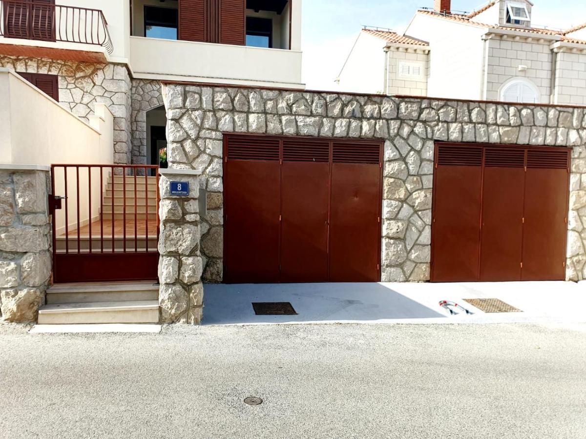 Luxury Apollo Apartman